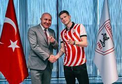 Samsunspor, İzlandalı sol bek Logi Tomasson ile sözleşme imzaladı