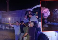 İşçi servisi park halindeki TIR'a çarptı: 5'i ağır 20 yaralı