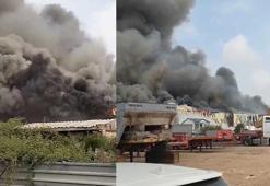 Mersin'de pamuk deposunda yangın