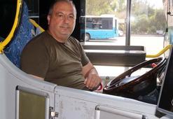 Otobüsünde unutulan 10 bin liranın bulunduğu çantayı yetkililere teslim etti