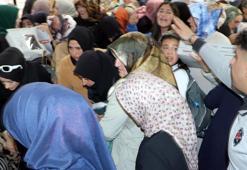 AVM'de indirim izdihamı