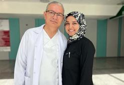 Laborant baba, hemşire kızıyla 4 yıldır aynı hastanede çalışıyor