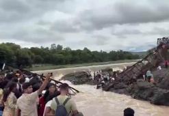 Hindistan'da köprü çöktü: 6 ölü