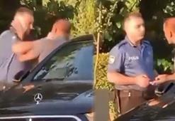 Biri polis memuru, 2 sürücünün yumruklu kavgası kamerada