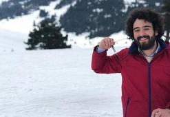 11'inci kattan düşüp ölen reklam oyuncusu, toprağa verildi