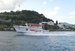 Leros Adası açıklarında parmağı kopan kadın, deniz ambulansıyla Bodrum'a getirildi