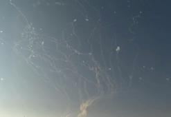 İran'dan İsrail'e balistik füze saldırısı; hastane ile borsa binasında patlama ve yıkım meydana geldi