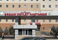 Psikolojik sorunları olduğu ileri sürülen baba, 2 kızını ve kendisini bıçaklayarak yaraladı