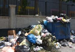 Buca'da grevin 4'üncü gününde sokaklarda çöp yığınları oluştu