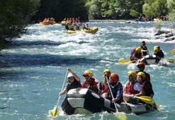 Munzur'da rafting heyecanı