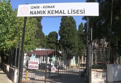 İzmir'de YKS heyecanı; sınavdan çıkan öğrenciler soruları yorumladı