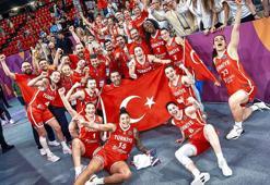 FIBA Kadınlar EuroBasket'te Türkiye maçında seyirci rekoru kırıldı