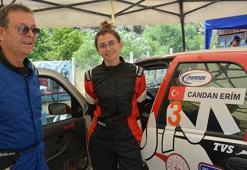 Aydın'daki tırmanma yarışlarında baba-kız aynı pistte yarıştı