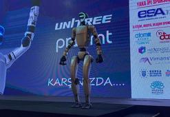 Dünya Kadın Mühendisler Günü'nde insansı robot 'Civan' selam verdi, dans etti