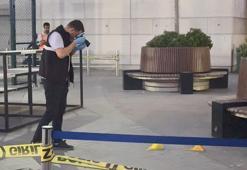 Başakşehir’de AVM önünde silahlı saldırıya uğrayan kişi yaralandı