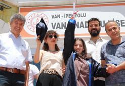 Okulundaki kampanyayla ameliyat olup, sağlığına kavuşan Elif Eylül'ün mezuniyet sevinci