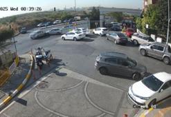 Başakşehir'de 2 otomobil kafa kafaya çarpıştı; 2'si ağır 3 yaralı