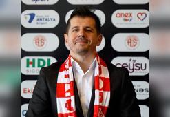 Antalyaspor'da Emre Belözoğlu istifa etti