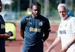 Fenerbahçeli futbolcu Osayi-Samuel, saatinin çalındığı iddiasıyla şikayetçi oldu
