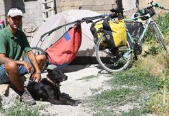 Şili'den bisikletle yola çıkıp köpeğiyle 80 ülke gezdi