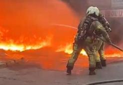 Bağcılar’da izolasyon malzemeleri yandı, 3 katlı binada hasar oluştu