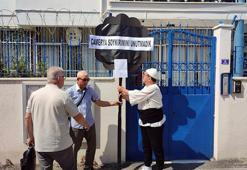 Edirne'de Yunanistan Konsolosluğu önüne 'Çamerya soykırımını unutmadık' yazılı çelenk bıraktılar