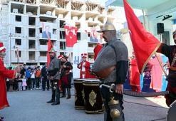 Erzurum'da mehteran takımının seslendirdiği hücum marşının ardından temel atıldı, anahtar teslimi yapıldı