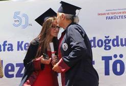 Kızının mezuniyetinde babasına da sürpriz yaptılar