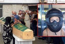 Motosikletle yön levhasının direğine çarpan Azra, son yolculuğuna uğurlandı
