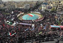 İsrail’in saldırılarında hayatını kaybeden komutanlar ve bilim insanları için Tahran’da cenaze töreni düzenlendi