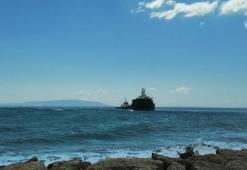 Tekirdağ'da karaya oturan kuru yük gemisi kurtarıldı