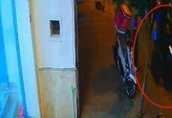 Kağıthane’de iki kardeşin alacaklılarının evini kurşunladığı anlar kamerada