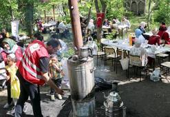 Okullar tatil oldu ama Gazzeli öğrenciler ülkelerine dönemedi