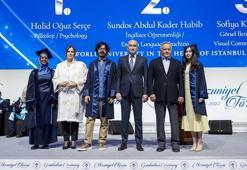 YKS Türkiye şampiyonu görme engelli Serçe, üniversiteyi de birincilikle bitirdi