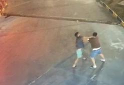 Bodrum’da veresiye sigara vermeyen market çalışanı bıçaklandı; o anlar kamerada