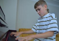 Oyuncak org ile müzikle tanıştı, 11 yaşında uluslararası ödüllerin sahibi oldu
