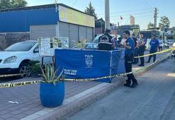 Boşanmasından sorumlu tuttuğu kadını yaralayıp, intihar etti