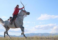 Rusya'da dünya şampiyonu olan Ayşe öğretmene bu kez de 'Yılın Sporcusu' ödülü
