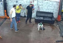 Oto tamircide levye ile dövüldü; o anlar kamerada