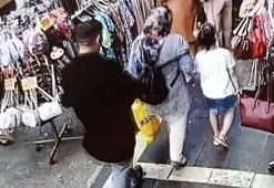 Kadının sırt çantasından 700 bin TL’lik ziynet eşyası çaldı; hırsızlık kamerada