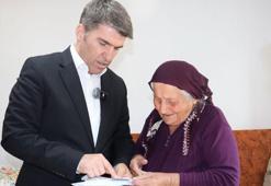 101 yaşındaki Ümmehan Balta’ya yeni kimliği evinde verildi