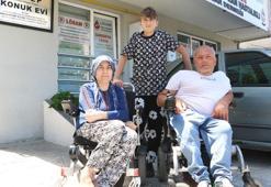 Engelli çift, lösemiye yakalanan oğulları için verdikleri mücadeleyle örnek oldu