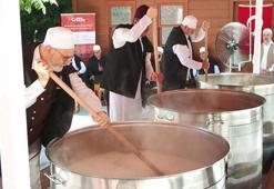 Sümbül Efendi Tekkesi'nde aşure kaynatıldı