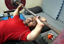 Halterle hayatı değişti, şimdi gözü dünya şampiyonluğunda