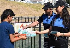 Polisten, geçen yıl 10 kişinin hayatını kaybettiği çay ve kanallarda serinlik için uyarı