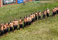 Kırkpınar’da favori başpehlivanlar rakiplerini yenerek son 16’ya kaldı