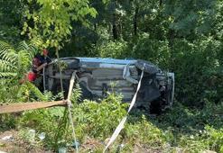 Sakarya’da hafif ticari araç şarampole devrildi: 6 yaralı