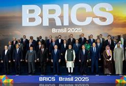 Dışişleri Bakanı Fidan, 17'nci BRICS Liderler Zirvesi'nde aile fotoğrafı çekimine katıldı