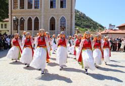 Nasreddin Hoca Şenliği, halk dansları gösterilerine sahne oldu