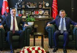 Özgür Özel, Erkan Baş ile görüştü